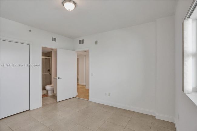 APT-2503 - 15051 Royal Oaks Ln, Condo with 3 bedrooms, 3 bathrooms and null parking in North Miami FL | Image 16