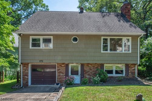 171 Skyline Lake Dr, Ringwood, NJ, 07456-1951 | Card Image