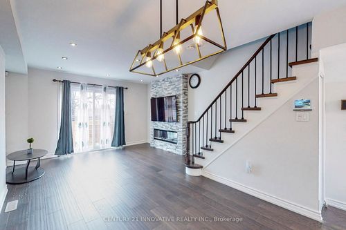 18-1635 Pickering Pky, Pickering, ON, L1V6W8 | Card Image