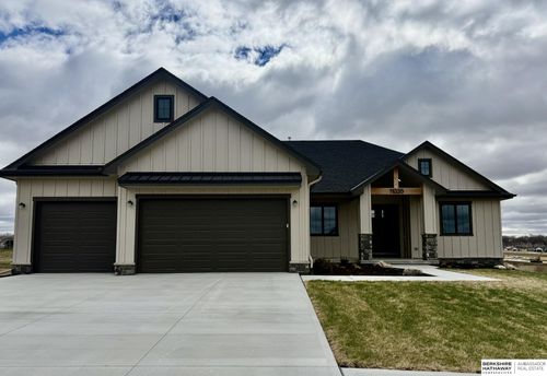 11035 S 220th St, Gretna, NE, 68028-6020 | Card Image