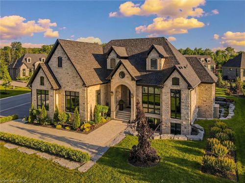 112 Heritage Lake Dr, Puslinch, ON, N0B2J0 | Card Image