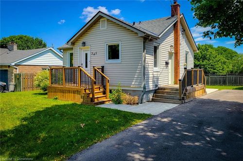345 Hawkridge Ave, Hamilton, ON, L9C3L3 | Card Image