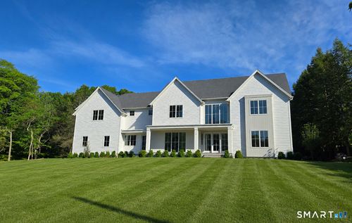 8 Pleasant Valley Ln, Westport, CT, 06880-2731 | Card Image