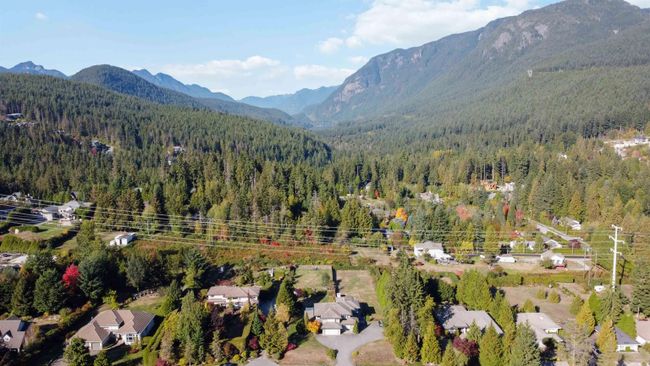 111a Hemlock Drive, House other with 4 bedrooms, 3 bathrooms and 6 parking in Anmore BC | Image 33