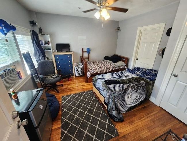 14 Russell St, Home with 6 bedrooms, 2 bathrooms and 5 parking in Everett MA | Image 6