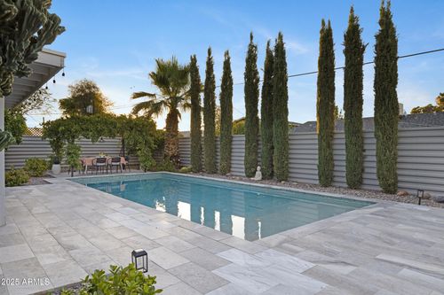 8738 E Rose Ln, Scottsdale, AZ, 85250-5823 | Card Image