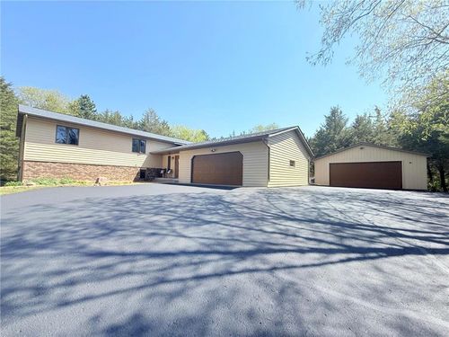 1069 Hunter Rdg, Hudson, WI, 54016-7315 | Card Image