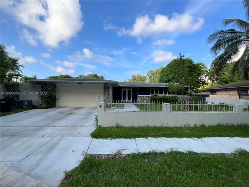 12325 Ne 2nd Ct, NORTH MIAMI, FL, 33161-5315 | Card Image