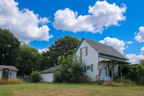508 N Darling Ave, Fremont, MI, 49412-1220 | Card Image