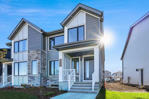 7039 Rangeview Ave Se, Calgary, AB, T3M2P9 | Card Image