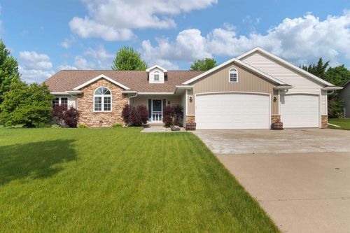 N2325 Heavenly Drive, Greenville, WI, 54942 | Card Image
