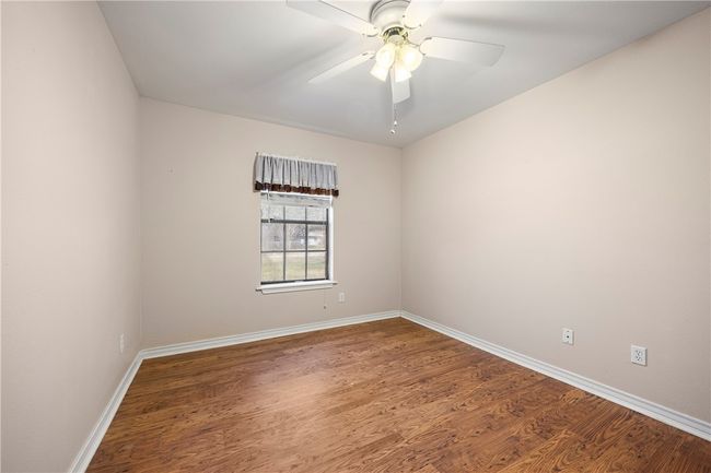703 W Josephine Ave, House other with 3 bedrooms, 2 bathrooms and null parking in Orange Grove TX | Image 15