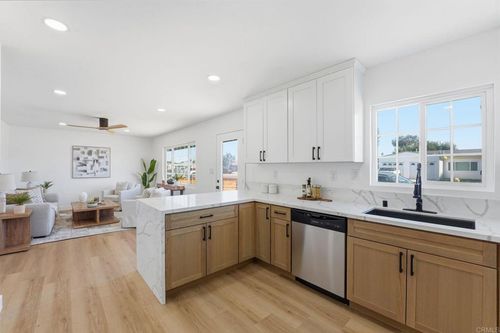 702 Oaklawn Avenue, Chula Vista, CA, 91910 | Card Image