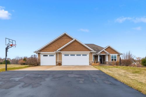 3383 Hawkeye Court, SUAMICO, WI, 54313 | Card Image