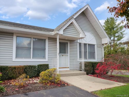 2 Windsor Cir, New City, NY, 10956-1145 | Card Image