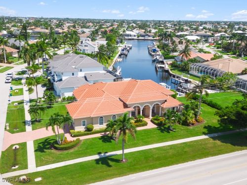 1500 Winterberry Dr, MARCO ISLAND, FL, 34145-5053 | Card Image