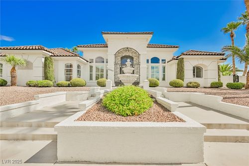 9390 Stange Ave, Las Vegas, NV, 89129-2677 | Card Image