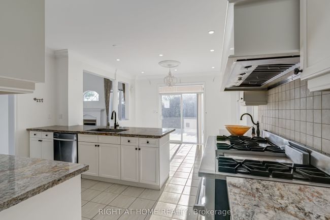 56 Gentle Fox Dr, House other with 6 bedrooms, 5 bathrooms and 2 parking in Caledon ON | Image 7
