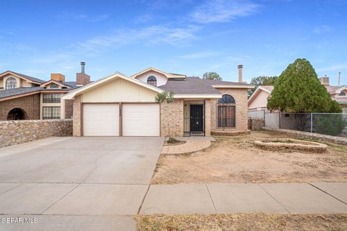 11332 Lake Ontario Dr, El Paso, TX, 79936-3875 | Card Image
