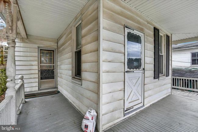 9 Church St, House other with 3 bedrooms, 2 bathrooms and null parking in GLEN ROCK PA | Image 4