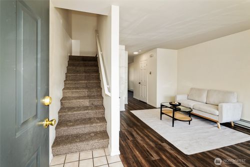 d19-209 E 18th Ave, Ellensburg, WA, 98926-2151 | Card Image