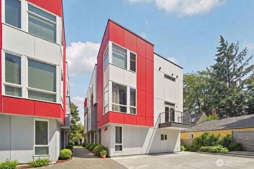 d-9032 14th Ave Nw, Seattle, WA, 98117-3407 | Card Image