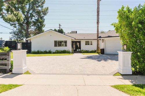 11072 Chimineas Ave, Porter Ranch, CA, 91326-3265 | Card Image