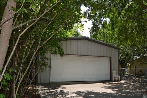 3915 Wellington St, Greenville, TX, 75401 | Card Image