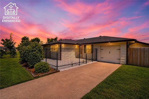 2007 W Pine St, Rogers, AR, 72758-4073 | Card Image