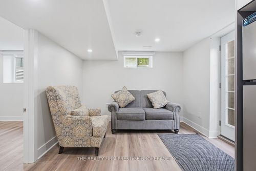 612 Fox Mill Pl, London, ON, N6J2B2 | Card Image