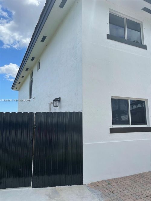 a-16101 Sw 141st Ave, Miami, FL, 33177-2064 | Card Image