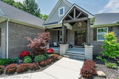 60553 Pennington Way, Home with 3 bedrooms, 2 bathrooms and null parking in Washington Twp MI | Image 2