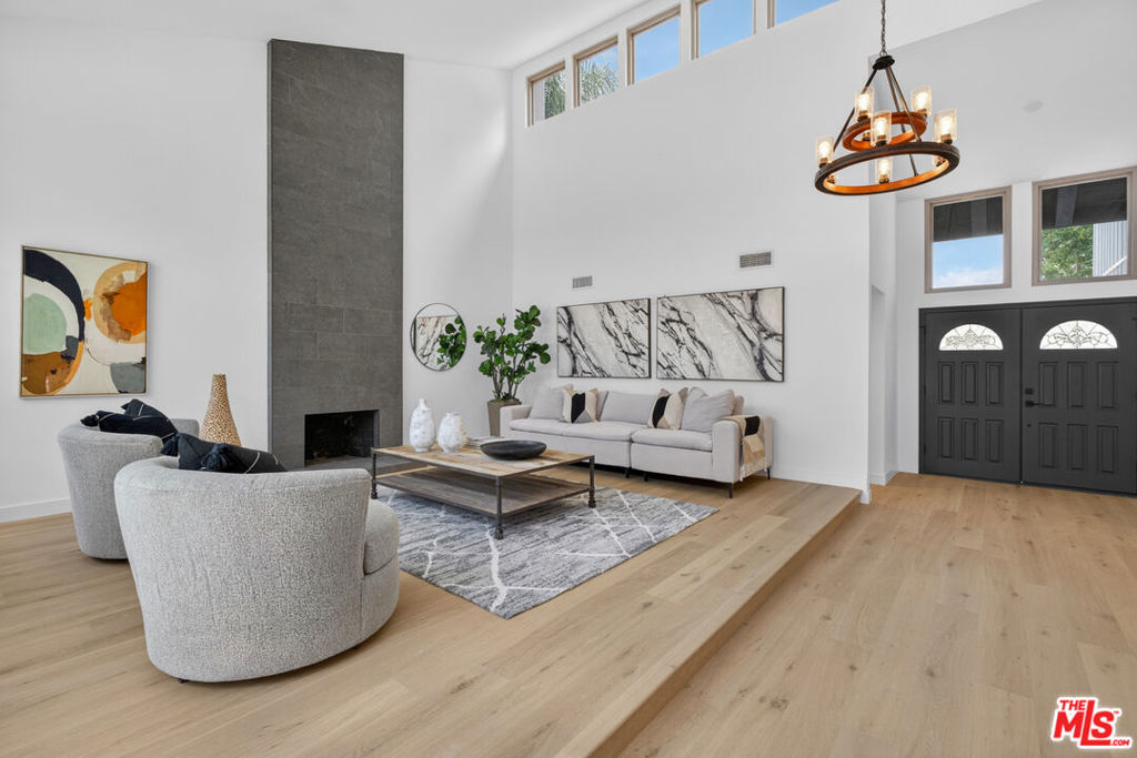 Residential in Westlake Village 4