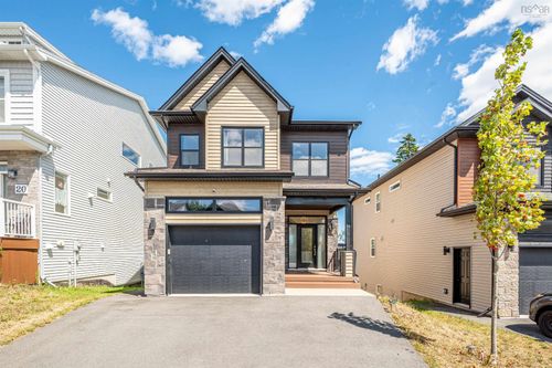 24 Bristolton Avenue, West Bedford, NS, B4B0Z3 | Card Image