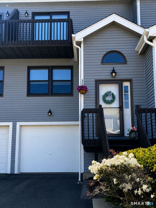 805-805 Lake Vista Dr, East Hampton, CT, 06424-1668 | Card Image