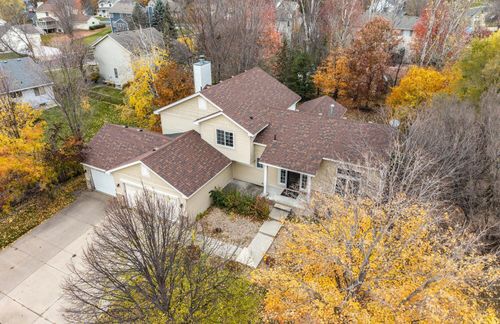 18644 85th Ave N, Maple Grove, MN, 55311-1666 | Card Image