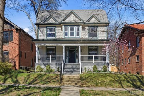 7065 Waterman Ave, Saint Louis, MO, 63130-4324 | Card Image