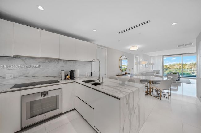 UNIT-305 - 10201 Collins Ave, Condo with 2 bedrooms, 3 bathrooms and null parking in Bal Harbour FL | Image 23