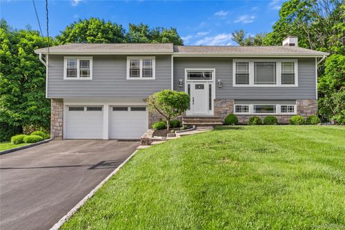 224 Willow Dr, Briarcliff Manor, NY, 10510-1238 | Card Image