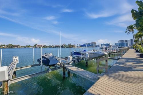 201-9566 Gulf Shore Dr, Naples, FL, 34108-2096 | Card Image