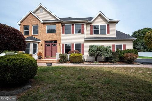 27 Samantha Dr, Monroe Township, NJ, 08831-4046 | Card Image