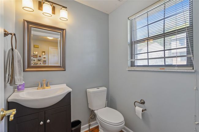 587 Thorncliffe Dr, Townhouse with 2 bedrooms, 3 bathrooms and 2 parking in Pittsburgh PA | Image 24