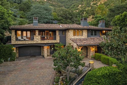 330 E Mountain Dr, Montecito, CA, 93108-1030 | Card Image