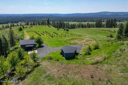17323 N Lower Greenbluff Rd, Colbert, WA, 99005-9717 | Card Image