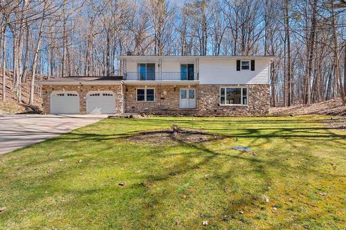 383 Swiss Hill Drive, GREEN BAY, WI, 54302 | Card Image