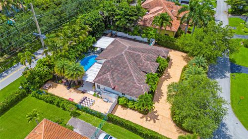 16601 Sw 87th Ct, Palmetto Bay, FL, 33157-3537 | Card Image