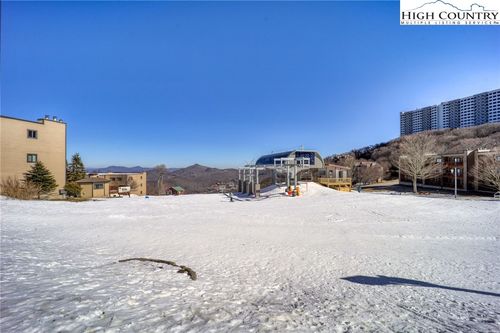 422-104 Sugar Ski Dr, Sugar Mountain, NC, 28604-7145 | Card Image