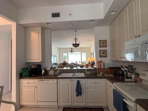 305-24 Harbour Isle Dr W, Fort Pierce, FL, 34949-2776 | Card Image