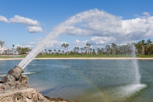 14567 Edgewater Cir, House other with 2 bedrooms, 2 bathrooms and null parking in NAPLES FL | Image 32