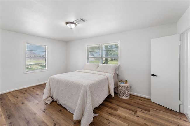 2751 Piper Rd, House other with 3 bedrooms, 2 bathrooms and 2 parking in Pearland TX | Image 16